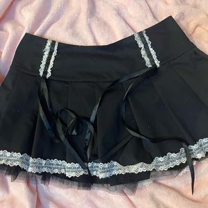 House of widow skirt